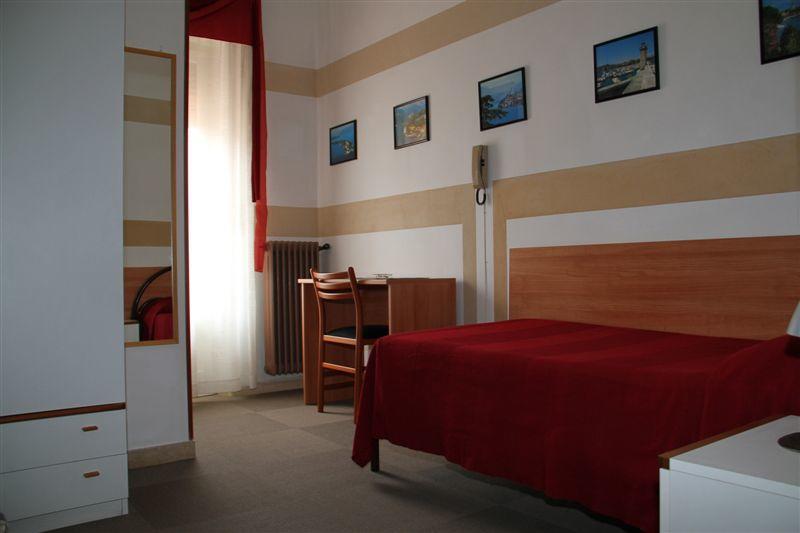 Albergo Al Pescatore Brenzone sul Garda Bagian luar foto