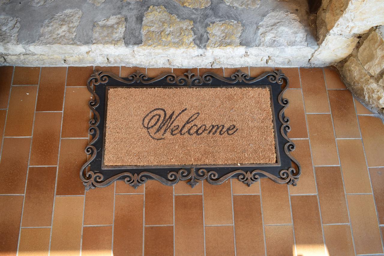 Albergo Al Pescatore Brenzone sul Garda Bagian luar foto