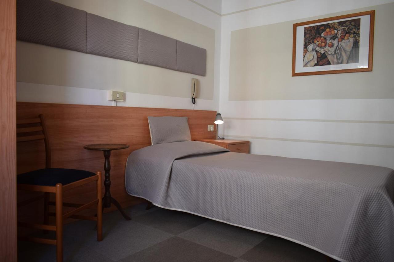 Albergo Al Pescatore Brenzone sul Garda Bagian luar foto