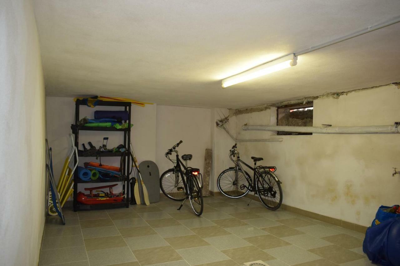 Albergo Al Pescatore Brenzone sul Garda Bagian luar foto